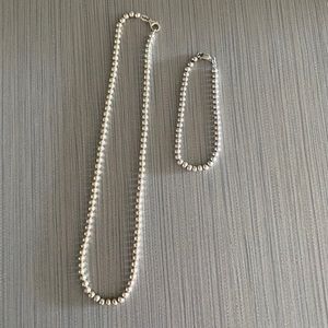 Beaded necklace and bracelet🎈SALE🎈